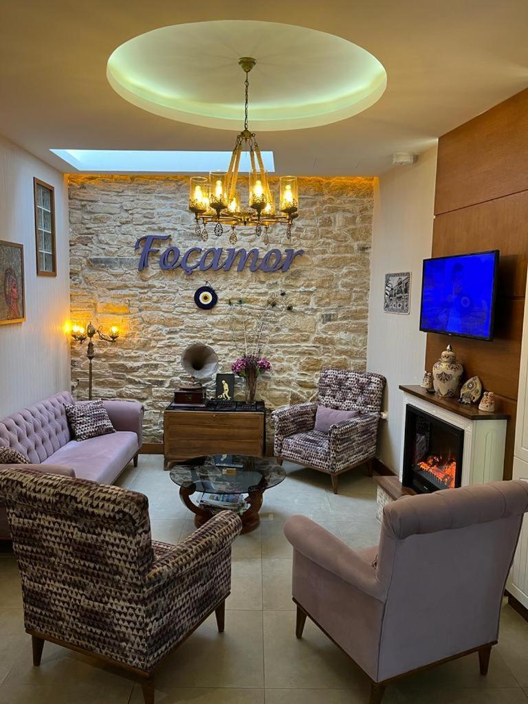 Yenifoca Focamor Otel מראה חיצוני תמונה
