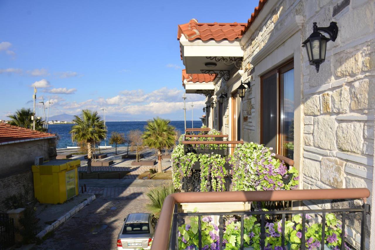 Yenifoca Focamor Otel מראה חיצוני תמונה