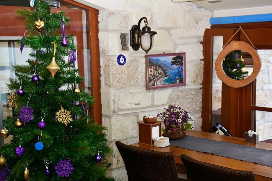 Yenifoca Focamor Otel מראה חיצוני תמונה